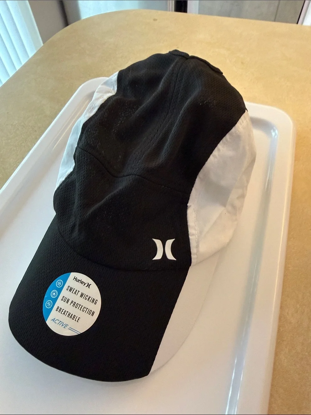 Hurley Black and White Performance ponytail Cap